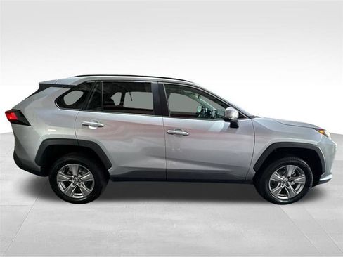 Used 2024 Toyota RAV4 XLE w/ Convenience Package FWD image 4