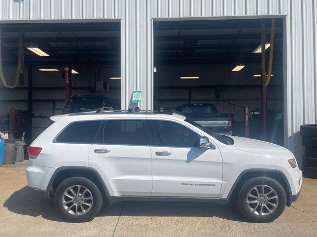Used 2016 Jeep Grand Cherokee Limited w/ Luxury Group II RWD image 4