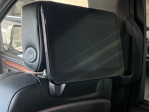 Used 2023 GMC Yukon Denali Ultimate image 14