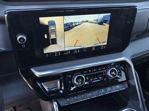 Used 2024 GMC Sierra 1500 Denali w/ Technology Package image 12