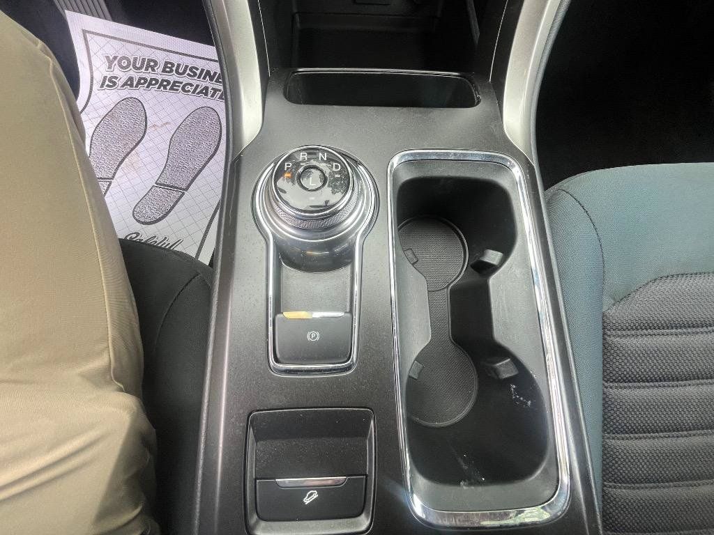Used 2018 Ford Fusion SE FWD image 23