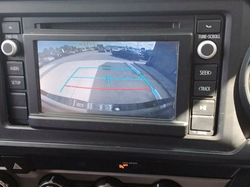 Used 2019 Toyota Tacoma SR5 image 17