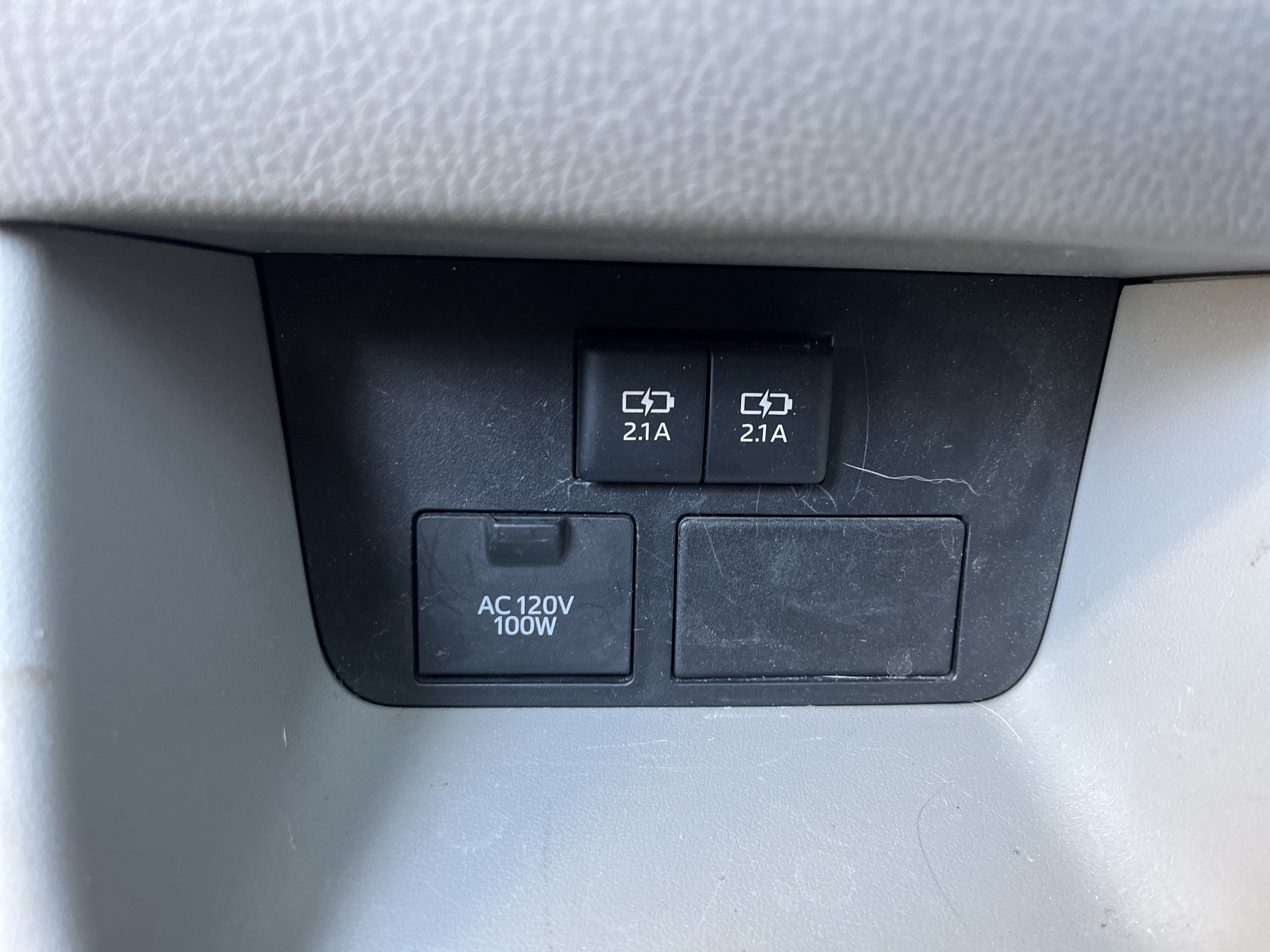 Used 2017 Toyota Highlander Limited Platinum AWD/4WD image 16