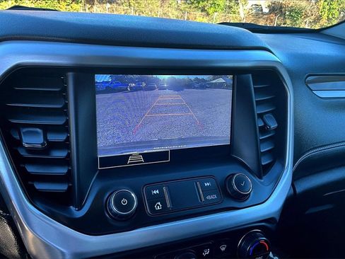 Certified 2021 GMC Acadia SLE w/ Driver Convenience Package image 14