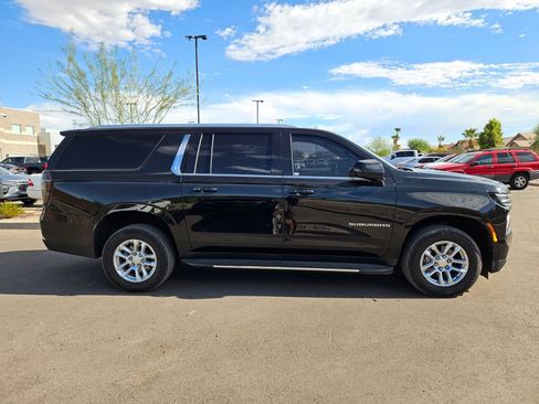 Certified 2025 Chevrolet Suburban LT w/ Comfort Package RWD image 6