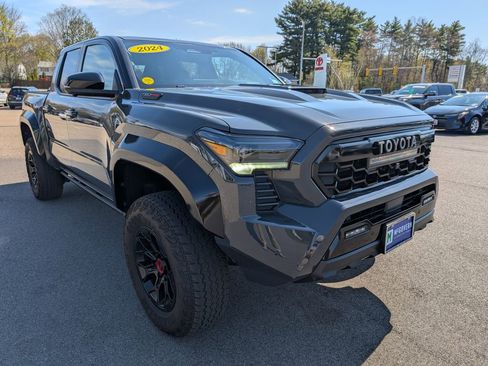 Used 2024 Toyota Tacoma TRD Pro AWD/4WD image 8