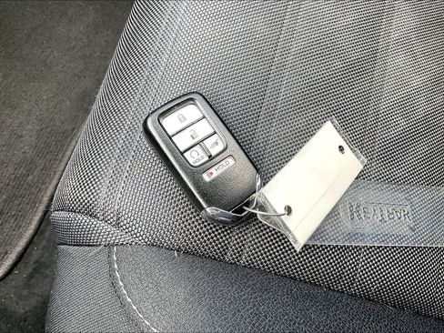 Used 2017 Honda CR-V EX image 36