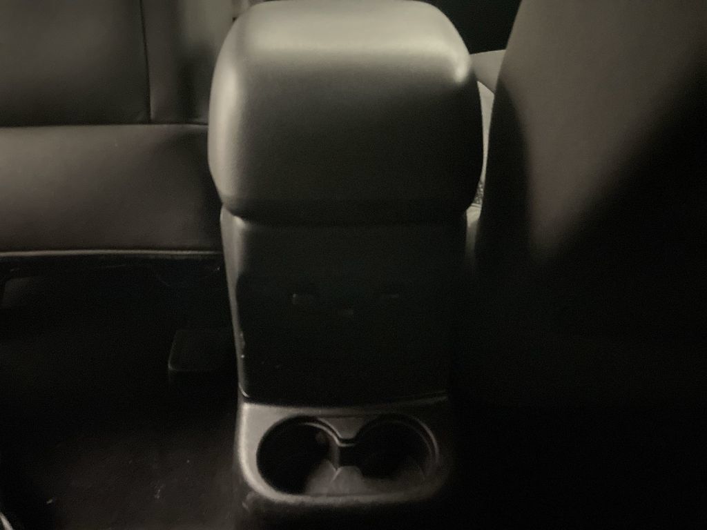 Used 2018 Jeep Wrangler Sport AWD/4WD image 12
