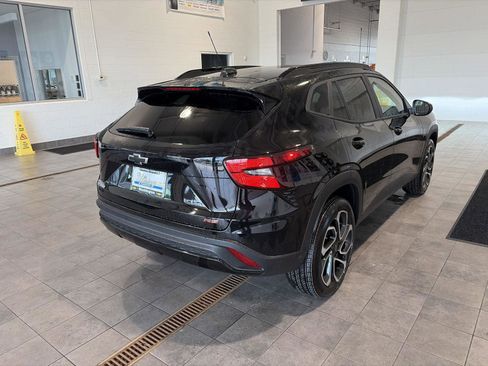 New 2026 Chevrolet Trax RS w/ Driver Confidence Package FWD image 3