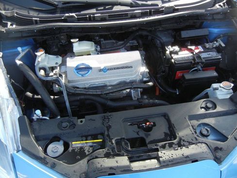 Used 2012 Nissan Leaf SL w/ Protection Pkg FWD image 34