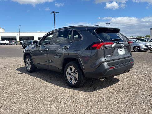 Used 2023 Toyota RAV4 XLE AWD/4WD image 4