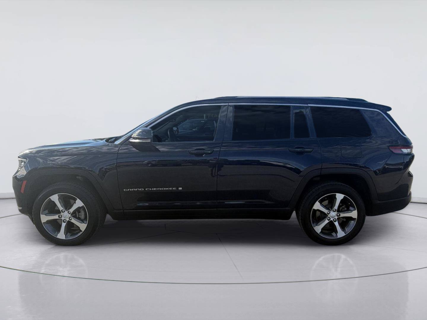 Used 2023 Jeep Grand Cherokee L Limited w/ Trailer Tow Group (B) AWD/4WD image 8