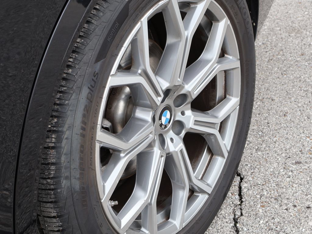 Used 2025 BMW X7 xDrive40i AWD/4WD image 41