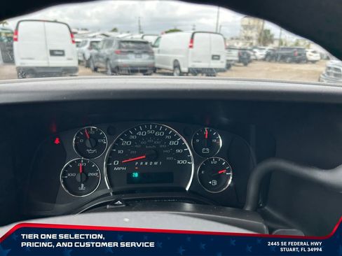 Used 2024 Chevrolet Express 3500 LT w/ LT Preferred Equipment Group RWD image 18