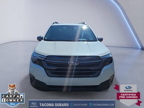Used 2025 Subaru Forester Premium AWD/4WD image 8