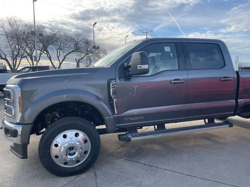 New 2026 Ford F450 XLT w/ XLT Premium Package image 10