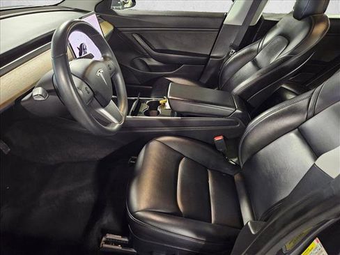 Used 2019 Tesla Model 3 Performance image 16