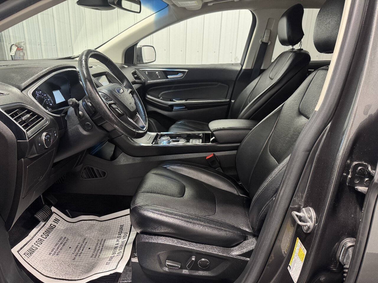 Used 2019 Ford Edge Titanium w/ Equipment Group 301A AWD/4WD image 10