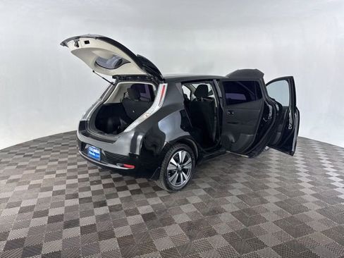 Used 2016 Nissan Leaf SV image 18