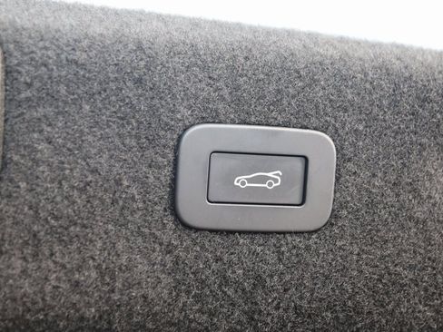 Used 2024 Jaguar XF R-Dynamic SE image 61