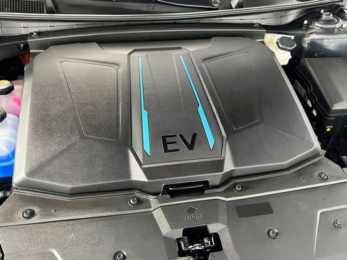 Used 2023 Hyundai Ioniq 5 Limited image 35