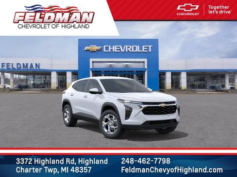 New 2026 Chevrolet Trax LS w/ LS Convenience Package FWD image 1