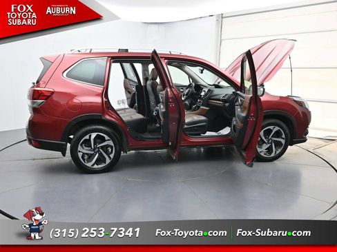 Used 2023 Subaru Forester Touring AWD/4WD image 39