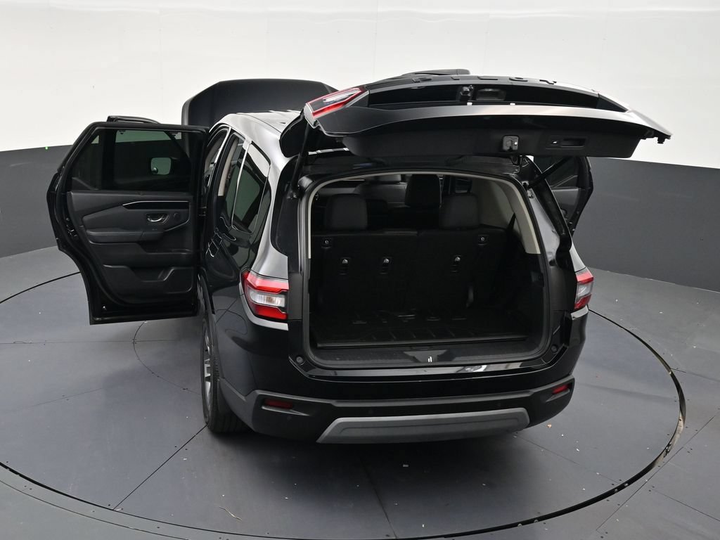 Used 2025 Honda Pilot EX-L image 32