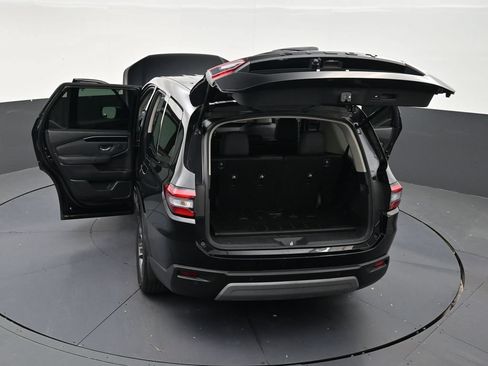 Used 2025 Honda Pilot EX-L image 32