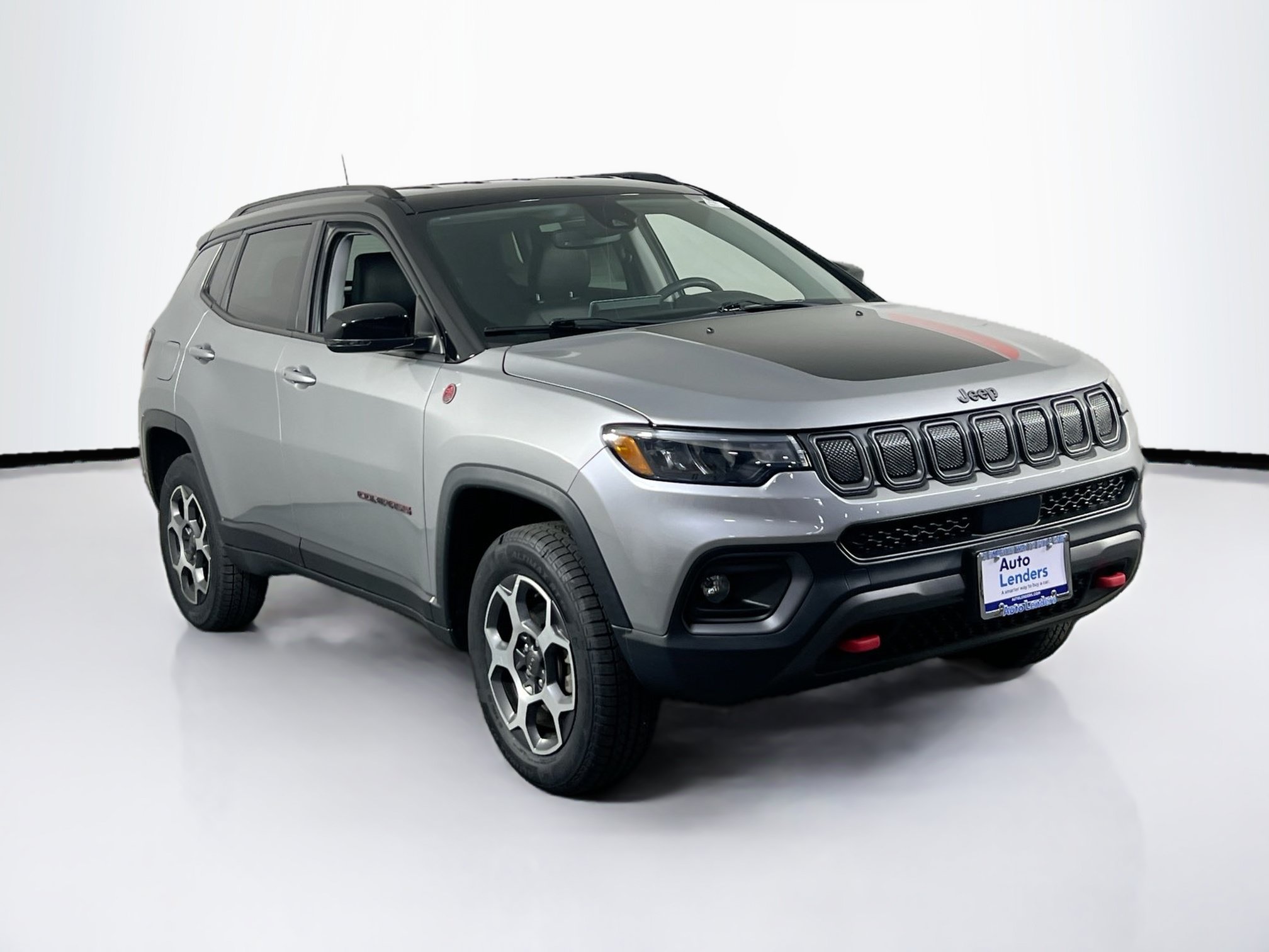 Used 2022 Jeep Compass Trailhawk AWD/4WD image 3