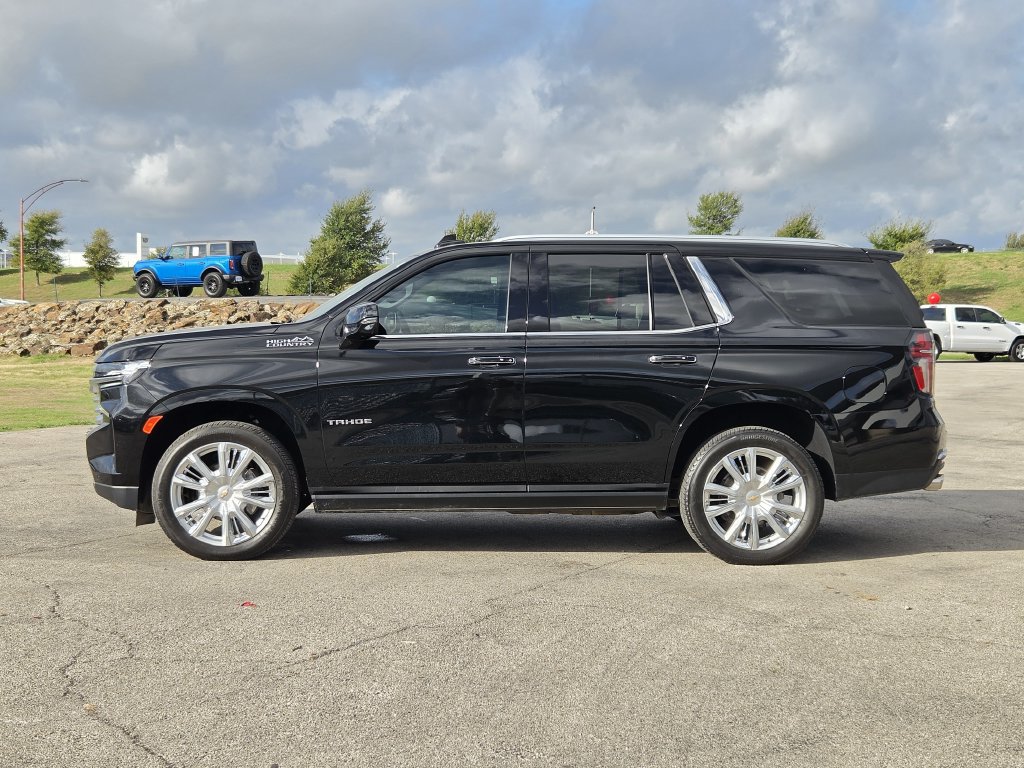 Used 2024 Chevrolet Tahoe High Country w/ Premium Package 2 AWD/4WD image 4