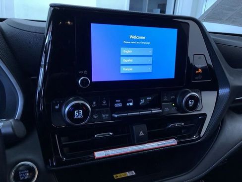 Certified 2025 Toyota Highlander XSE AWD/4WD image 28