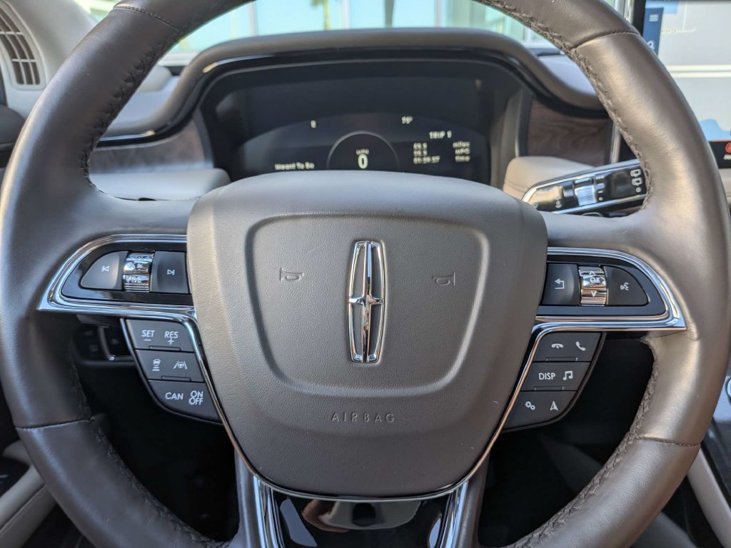 Used 2023 Lincoln Nautilus Reserve w/ Equipment Group 202A AWD/4WD image 28