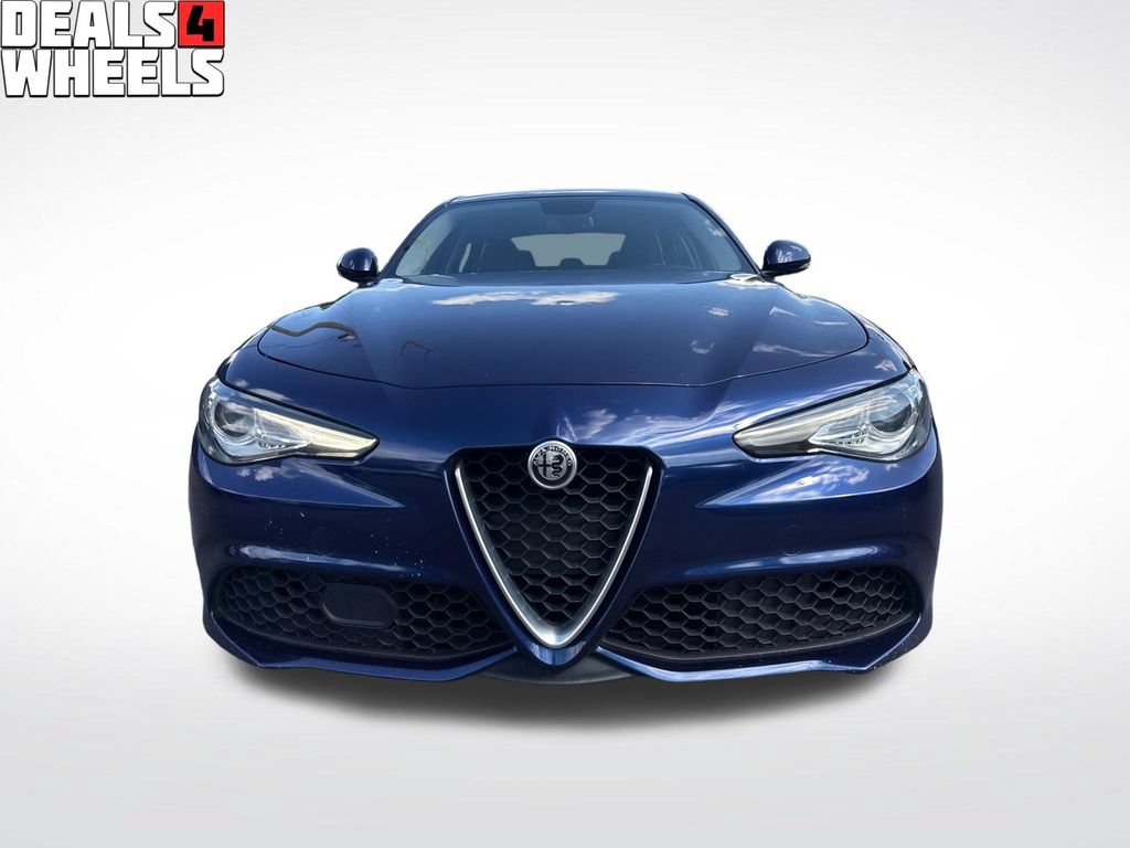 Used 2018 Alfa Romeo Giulia AWD image 8