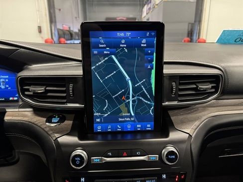 Used 2020 Ford Explorer Platinum w/ Premium Technology Package image 27