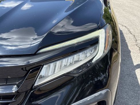 Used 2019 Honda Pilot Touring image 11