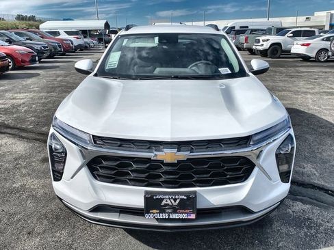 New 2026 Chevrolet Trax LT FWD image 17