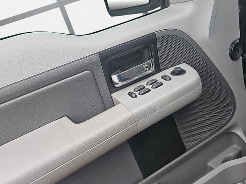 Used 2006 Ford F150 XLT image 40