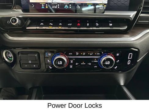 Used 2022 GMC Sierra 1500 SLT w/ SLT Premium Plus Package AWD/4WD image 48