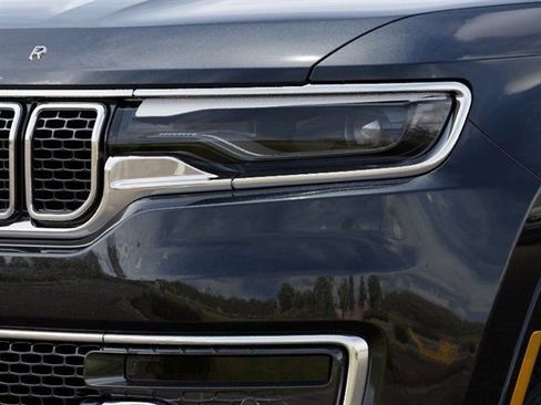 New 2025 Jeep Wagoneer Series II image 18