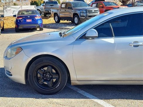 Used 2010 Chevrolet Malibu LT image 8