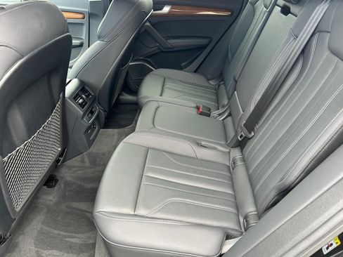 Certified 2024 Audi Q5 e Premium Plus image 21