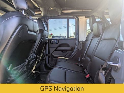 Certified 2025 Jeep Wrangler Unlimited Rubicon image 28