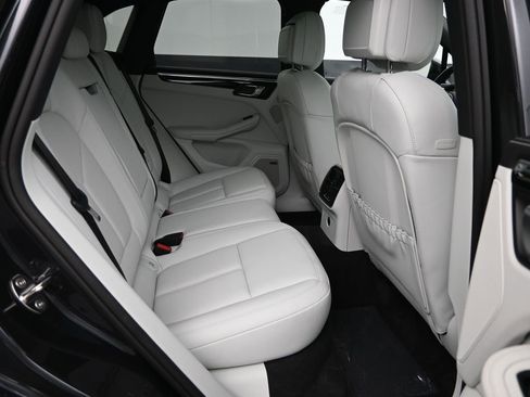 New 2025 Porsche Macan image 22