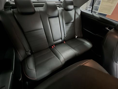 Used 2015 Toyota Camry SE FWD image 33