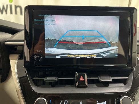 Used 2026 Toyota Corolla LE FWD image 27