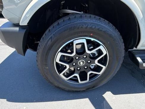 New 2026 Ford Bronco Outer Banks AWD/4WD image 10