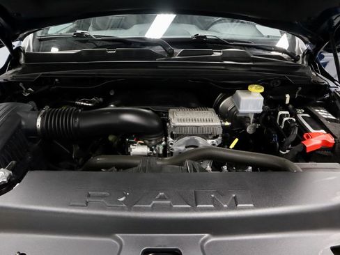 Used 2023 RAM 1500 Laramie AWD/4WD image 18