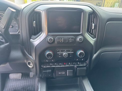 Used 2020 Chevrolet Silverado 1500 LT Trail Boss image 10