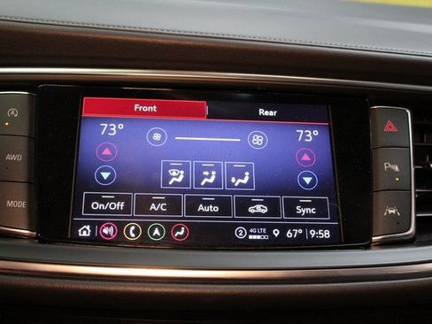 Used 2023 Buick Enclave Avenir image 27